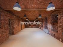 Prodej komerční, Praha - Karlín, Pernerova, 335 m2