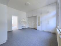 Pronájem bytu 2+kk, Praha - Vinohrady, Květná, 45 m2