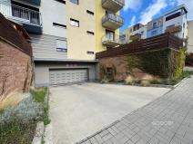 Pronájem garážového stání, Praha - Hostivař, Fojtova, 15 m2