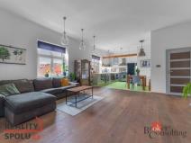 Prodej bytu 3+kk, Praha - Holešovice, U Uranie, 95 m2