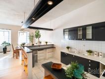 Prodej vícegeneračního domu, Trhové Sviny, Žižkovo náměstí, 340 m2