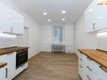 Pronájem bytu 2+kk, Praha - Libeň, Novovysočanská, 37 m2