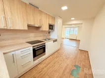 Pronájem bytu 2+1, České Budějovice - České Budějovice 3, Pražská tř., 57 m2