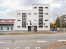 Pronájem garážového stání, Brno - Židenice, Líšeňská, 13 m2