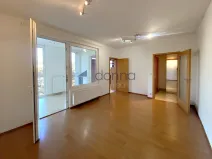 Pronájem bytu 2+1, Praha, Nademlejnská, 35 m2