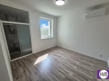 Prodej bytu 1+kk, Praha, Zbuzanská, 15 m2