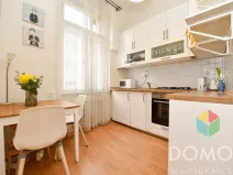 Prodej bytu 1+1, Praha, Vrázova, 33 m2