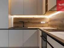 Pronájem bytu 2+kk, Praha, Vrtbova, 56 m2