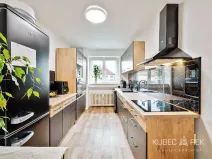 Prodej bytu 2+1, Tábor, Husinecká, 64 m2