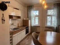 Prodej bytu 4+1, Karlovy Vary, Vyšehradská, 103 m2