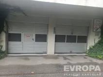 Pronájem garážového stání, Praha - Dejvice, Heinemannova, 18 m2