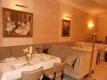 Pronájem restaurace, Karlovy Vary, Divadelní náměstí, 390 m2