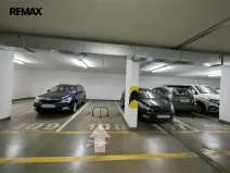 Pronájem garážového stání, Praha - Dejvice, Lindleyova, 16 m2