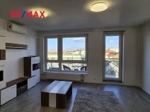 Pronájem bytu 2+kk, Praha - Žižkov, V kapslovně, 58 m2