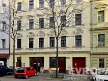 Pronájem garáže, Praha - Vinohrady, Jagellonská, 18 m2