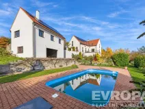 Prodej rodinného domu, Košátky, 350 m2