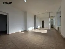 Pronájem obchodního prostoru, Prostějov, nám. Padlých hrdinů, 52 m2