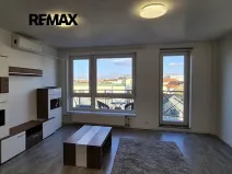 Pronájem bytu 2+kk, Praha - Žižkov, V kapslovně, 58 m2