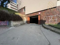 Prodej garážového stání, Praha - Břevnov, Na viničce, 17 m2
