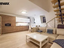 Pronájem bytu 4+kk, Karlovy Vary, Bulharská, 118 m2