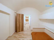 Pronájem bytu 1+kk, Praha - Košíře, Plzeňská, 30 m2