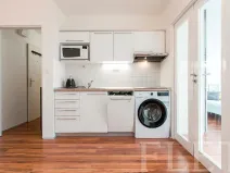 Pronájem bytu 2+kk, Praha - Karlín, Molákova, 42 m2
