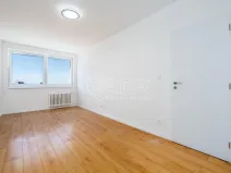 Prodej bytu 1+1, Praha - Hloubětín, Šestajovická, 30 m2