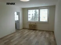 Pronájem bytu 1+kk, Praha - Modřany, Rodopská, 33 m2