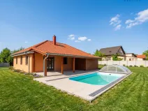 Prodej rodinného domu, Lišov - Velechvín, 135 m2