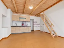 Pronájem bytu 1+kk, Jindřichův Hradec - Jindřichův Hradec I, nám. Míru, 50 m2