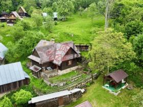 Prodej chalupy, Velké Karlovice, 150 m2