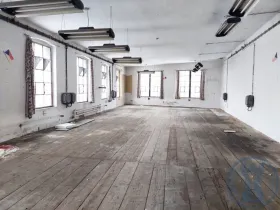 Pronájem výrobních prostor, Krnov, Hlubčická, 600 m2