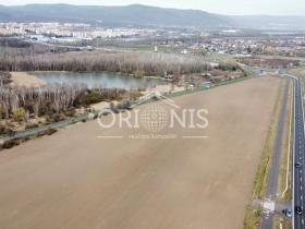 Prodej pozemku pro komerční výstavbu, Chomutov, 74902 m2