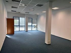 Pronájem kanceláře, Praha - Zličín, Na Radosti, 244 m2