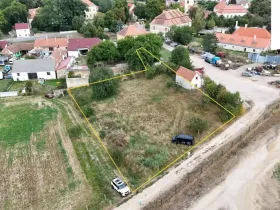Prodej pozemku pro bydlení, Hostim, 1858 m2