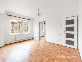 Pronájem bytu 2+1, Praha - Vinohrady, Perunova, 55 m2