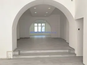 Pronájem obchodního prostoru, Hradec Králové, Švehlova, 85 m2