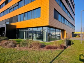 Pronájem obchodního prostoru, Praha - Horní Počernice, Sezemická, 132 m2