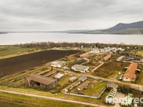 Prodej komerčního pozemku, Strachotín, 9422 m2