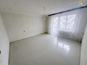 Prodej bytu 3+1, Sedlčany, Olbrachtova, 86 m2