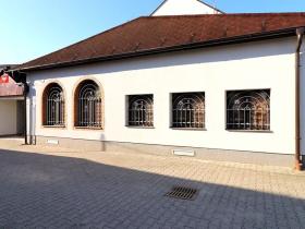 Pronájem obchodního prostoru, Pohořelice, Hybešova, 120 m2