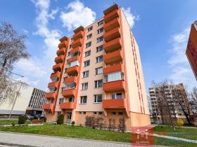 Prodej bytu 3+1, Znojmo, Dukelských bojovníků, 74 m2