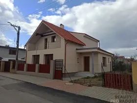 Prodej rodinného domu, Veltruby, K zastávce, 140 m2