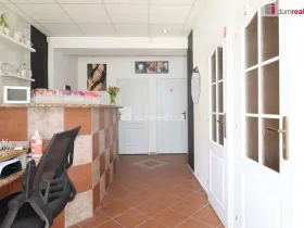 Pronájem obchodního prostoru, Karlovy Vary - Rybáře, Kosmonautů, 35 m2