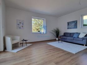 Prodej bytu 4+1, Praha - Běchovice, Pplk. Nováčka, 348 m2