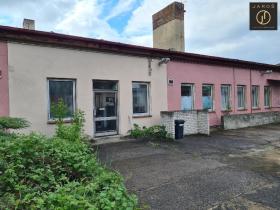 Pronájem výrobních prostor, Vroutek, 330 m2