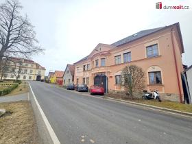 Prodej rodinného domu, Cebiv, 420 m2