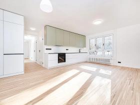 Prodej bytu 3+1, Praha - Motol, Hennerova, 73 m2