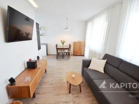 Prodej bytu 3+1, Praha - Záběhlice, Hledíková, 54 m2