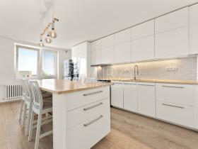 Prodej bytu 3+kk, Praha - Prosek, Stoupající, 75 m2